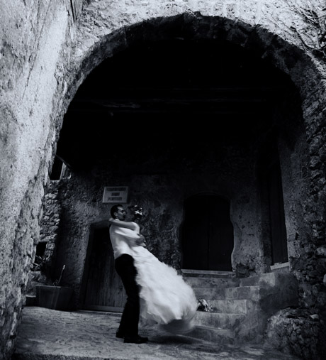 Photographie de mariages au vieux village de Carros