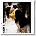 Couple de fiances enlaces a Eze