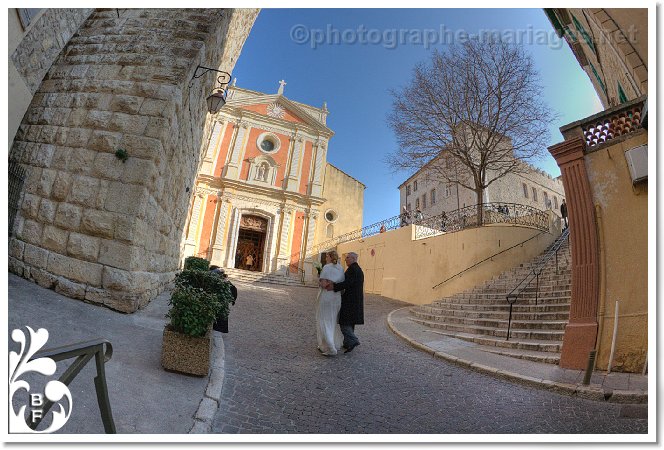 Photographie de mariage - cathedrale d'Antibes