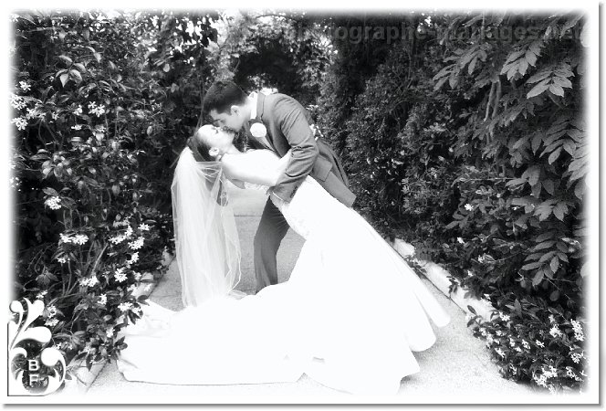 Les maries sous la tonnell - Mariage Royal Riviera Saint Jean Cap Ferrat