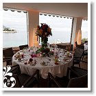 Decoration de table de mariage au Royal Riviera Saint Jean Cap Ferrat avec vue sur la Villa Kerylos de Beaulieu