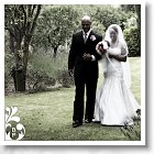 La mariee et son pere lors de la ceremonie religieuse de mariage au Royal Riviera Saint Jean Cap Ferrat